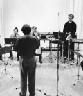 6-frank-denyer-rehears-in-after-the-rain-with-the-barton-workshop-amsterdam-1977